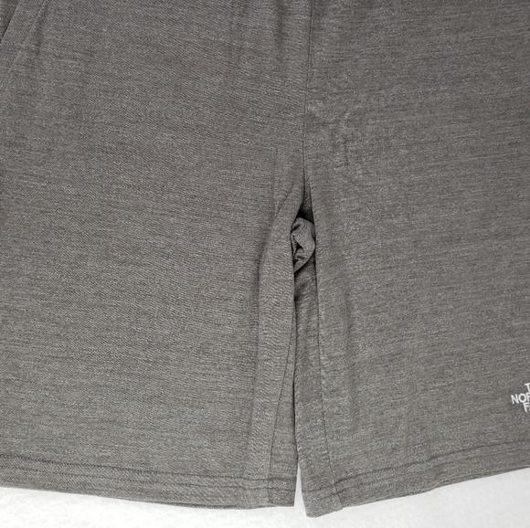 The North Face Boys Tri-Blend Heather Gray Pull On Comfort Sports Shorts Size XL - Picture 5 of 10